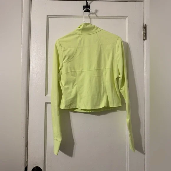 Fabletics Perfect Storm Cropped Train Jacket Sz Large